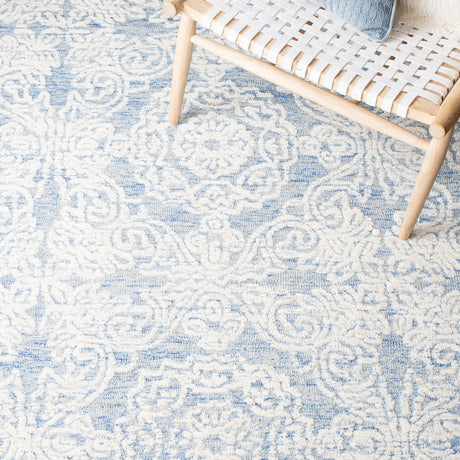 Safavieh Metro Met997M Blue/Ivory Rugs.