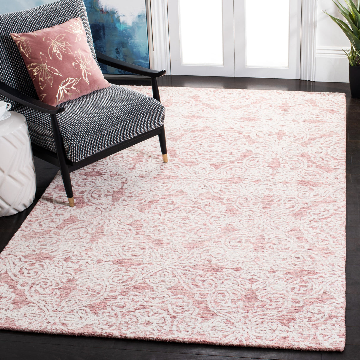 Safavieh Metro Met997U Dark Pink/Ivory Rug.