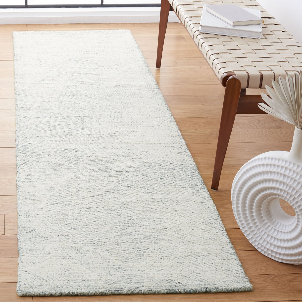 Safavieh Metro Met999H Dark Grey/Ivory Rugs.