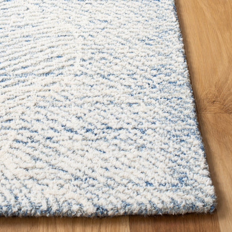 Safavieh Metro Met999M Blue/Ivory Rugs.