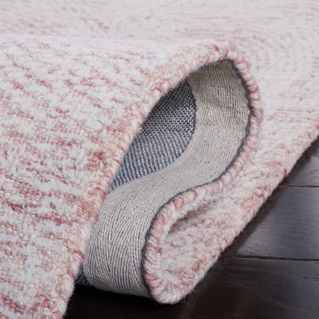 Safavieh Metro Met999U Pink/Ivory Rugs.