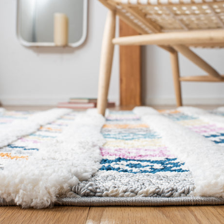 Safavieh Moroccan Fringe Shag Mfg110A Ivory/Blue Rugs.