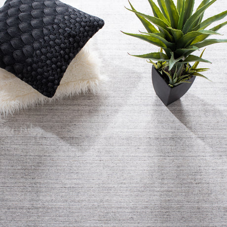 Safavieh Mirage Mir176G Light Grey Rugs.