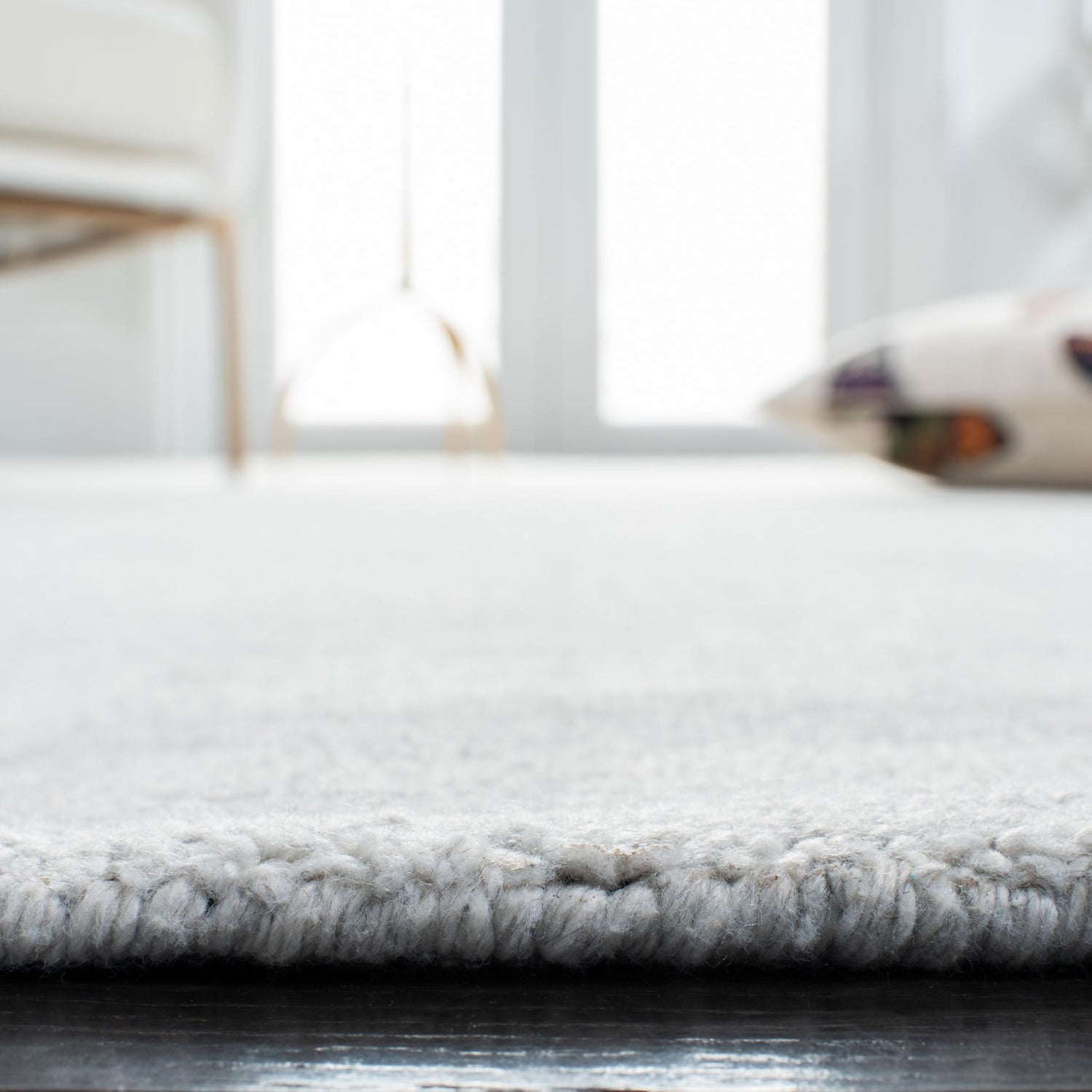 Safavieh Mirage Mir275B Beige Rugs.