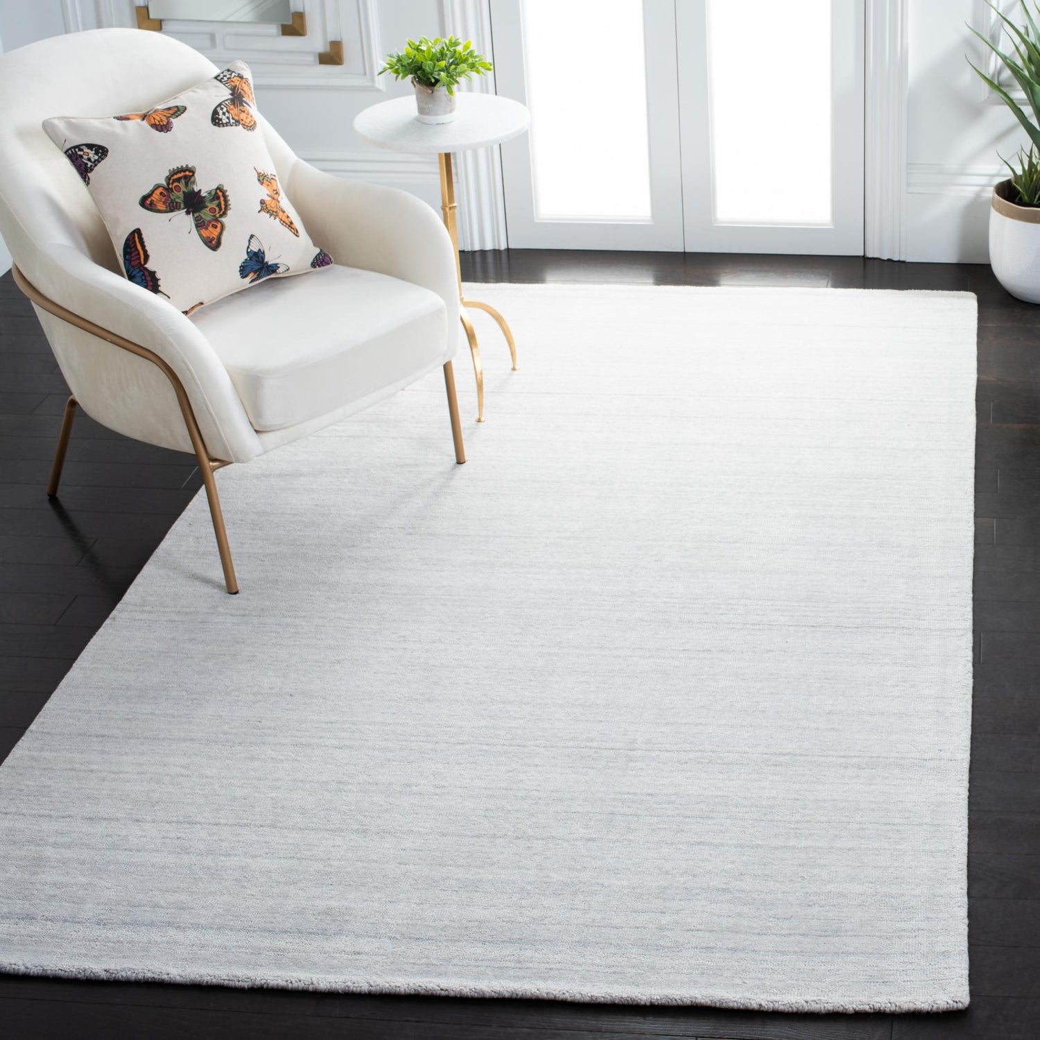 Safavieh Mirage Mir275B Beige Rugs.