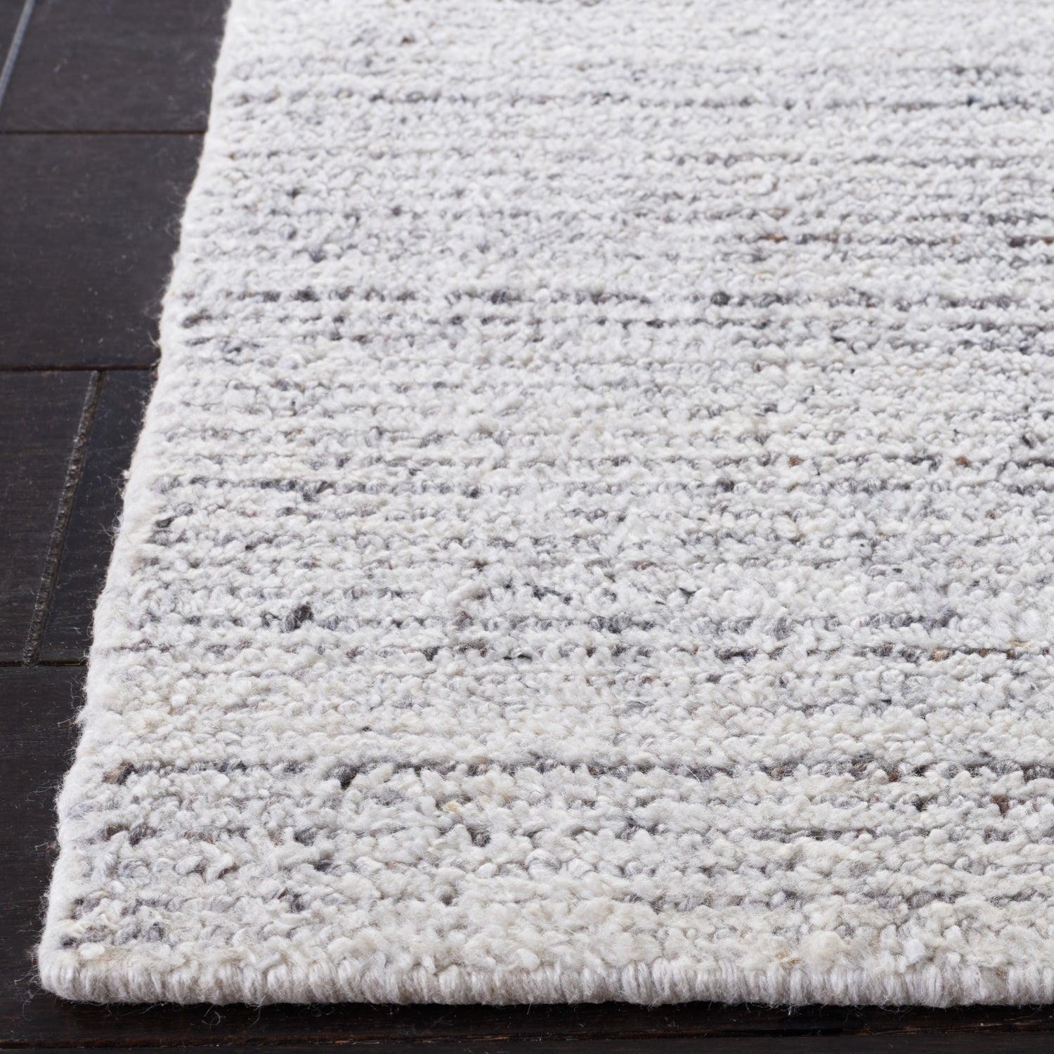 Safavieh Mirage Mir470A Ivory/Grey Rugs.