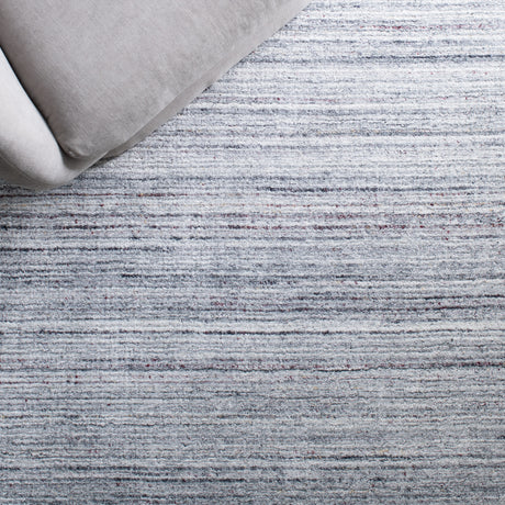 Safavieh Mirage Mir470F Light Grey Rugs.