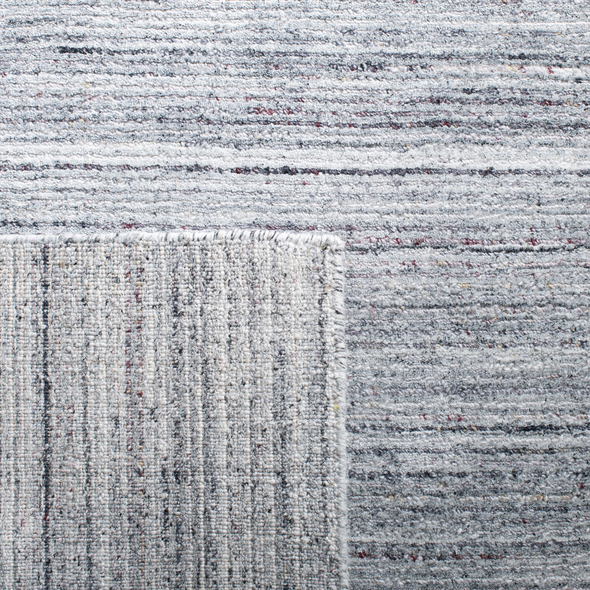 Safavieh Mirage Mir470F Light Grey Rugs.