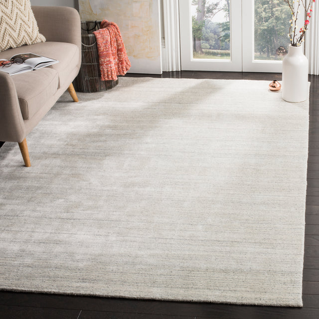 Safavieh Mirage Mir550E Silver Rug.