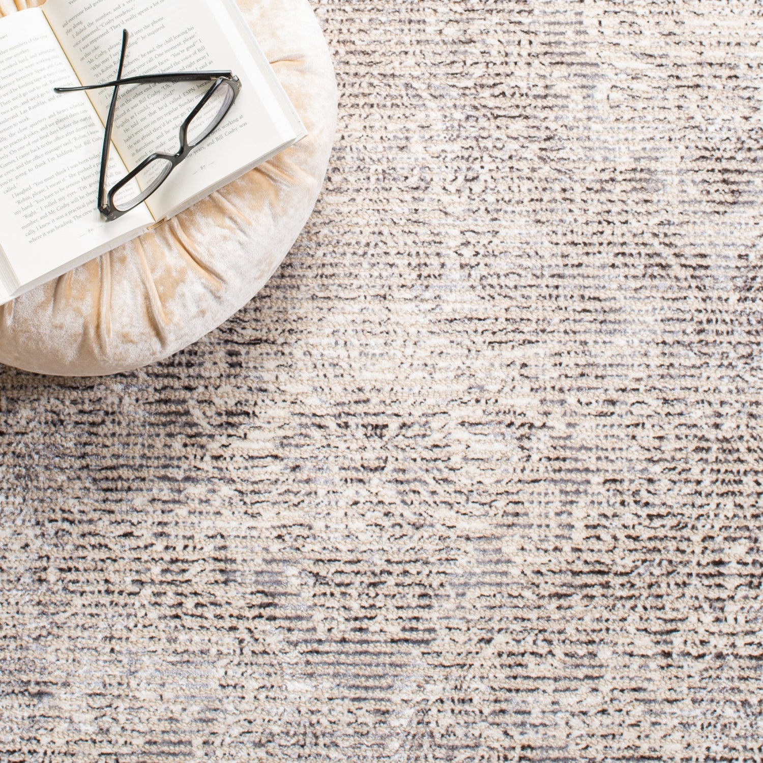 Safavieh Mirage Mir735G Silver/Ivory Rugs.