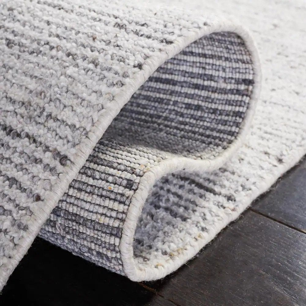 Safavieh Mirage Mirb470A Ivory/Grey Rug.