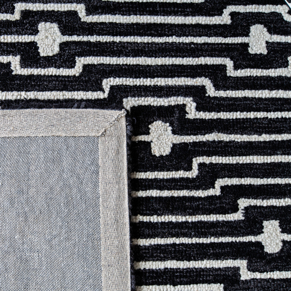 Safavieh Micro-Loop Mlp166H Charcoal/Ivory Rugs.