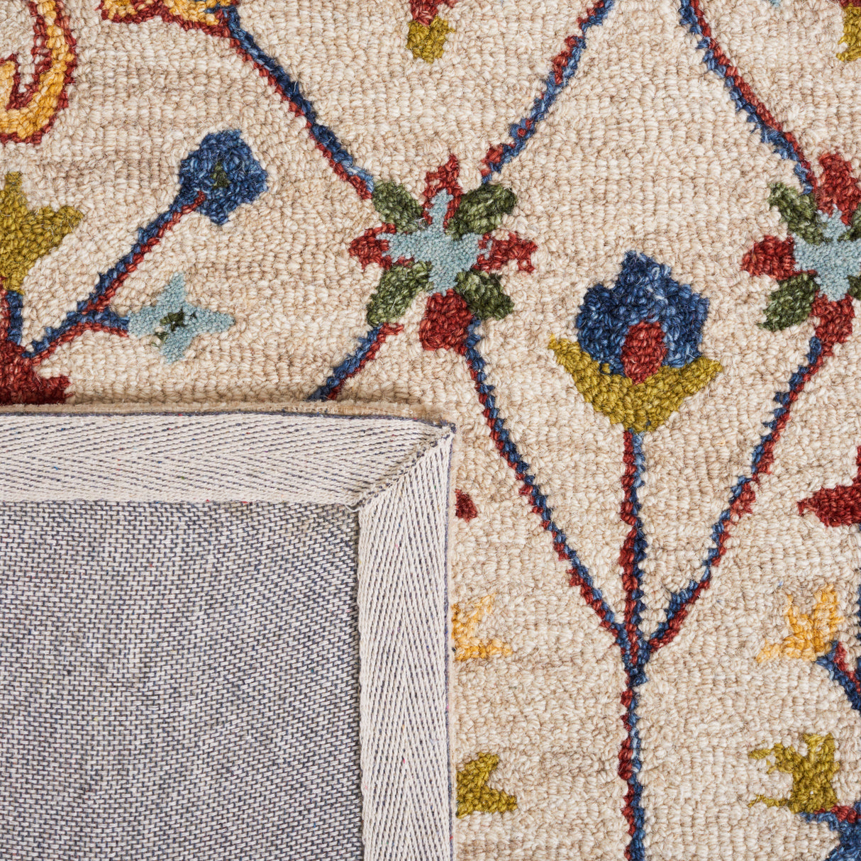 Safavieh Micro Loop Mlp386B Beige/Rust Rug.