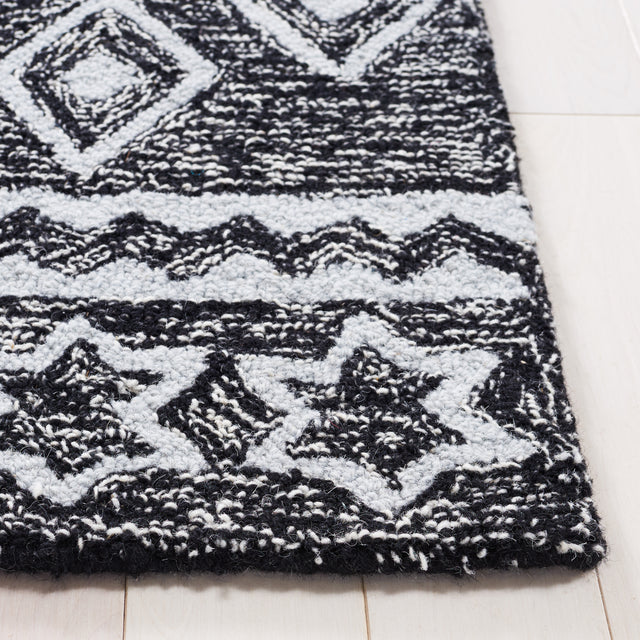 Safavieh Micro Loop Mlp501Z Black/Ivory Rug.