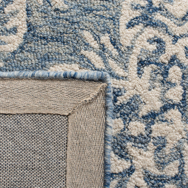 Safavieh Micro Loop Mlp515M Blue/Ivory Rug.