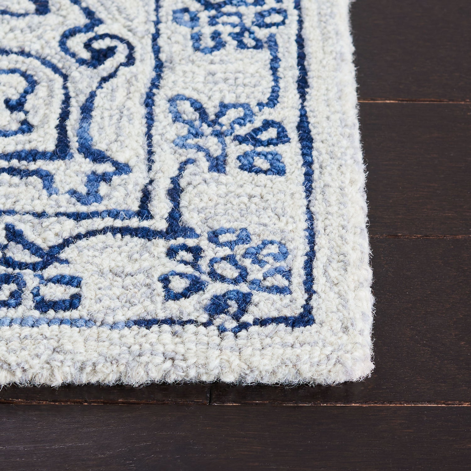 Safavieh Micro-Loop Mlp614A Ivory/Blue Rugs.