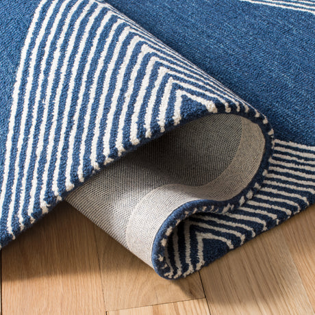 Safavieh Micro-Loop Mlp618N Navy/Ivory Rugs.