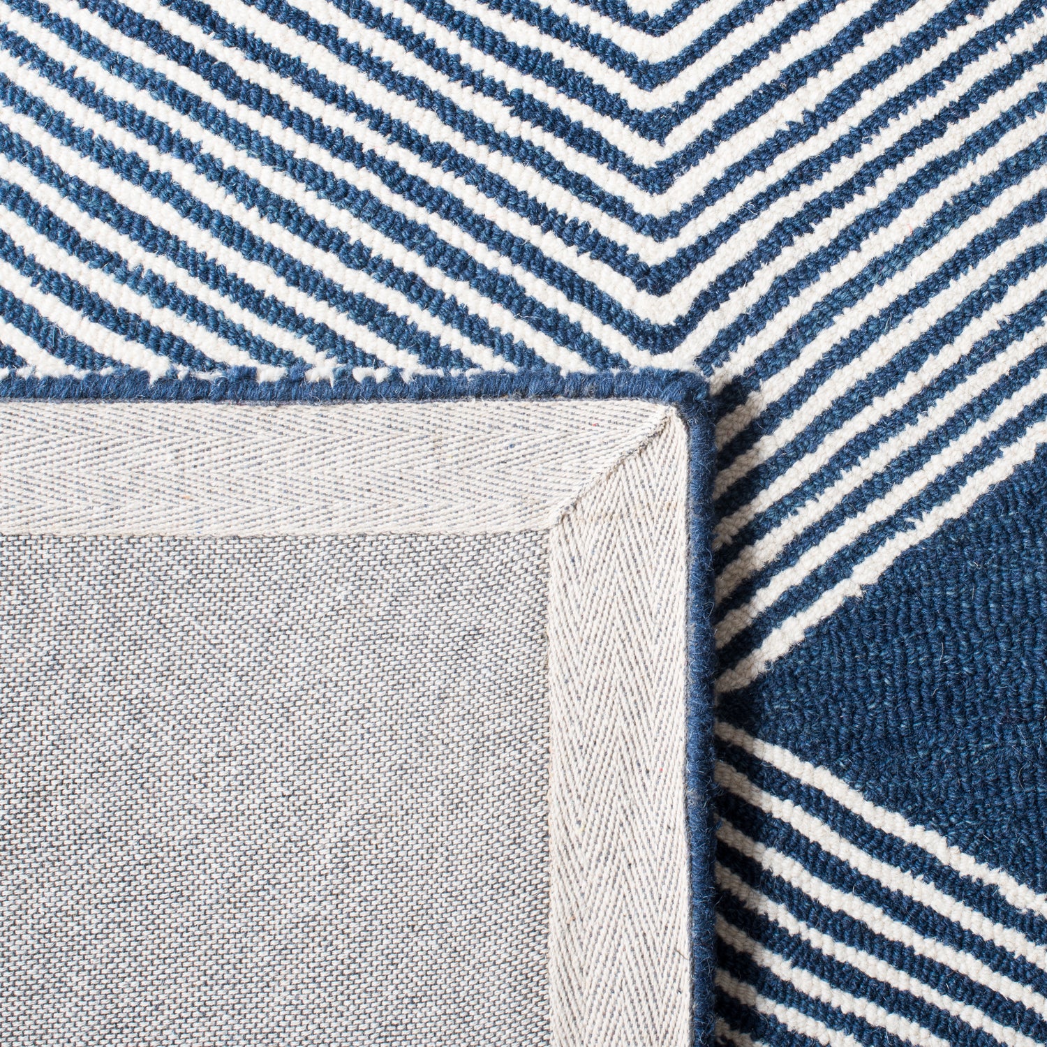 Safavieh Micro-Loop Mlp618N Navy/Ivory Rugs.