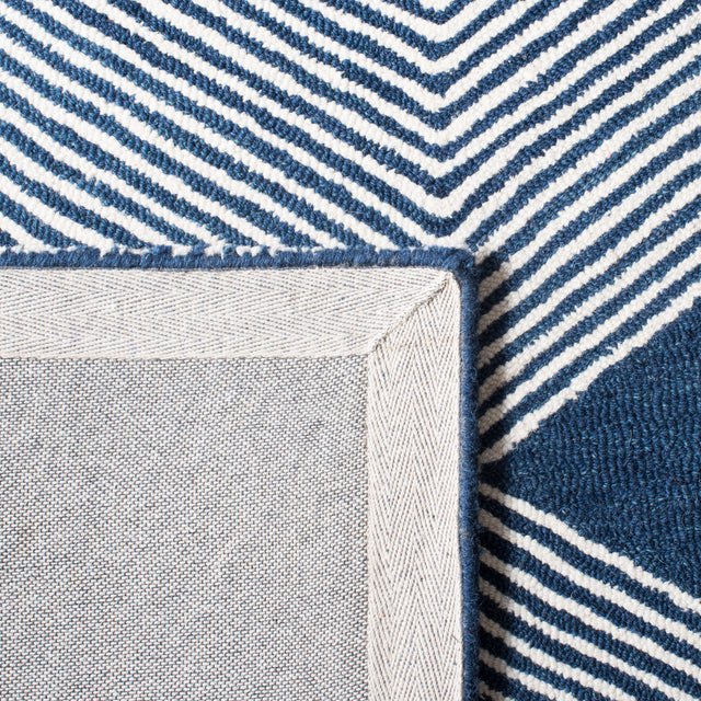 Safavieh Micro-Loop Mlp618N Navy/Ivory Rugs.