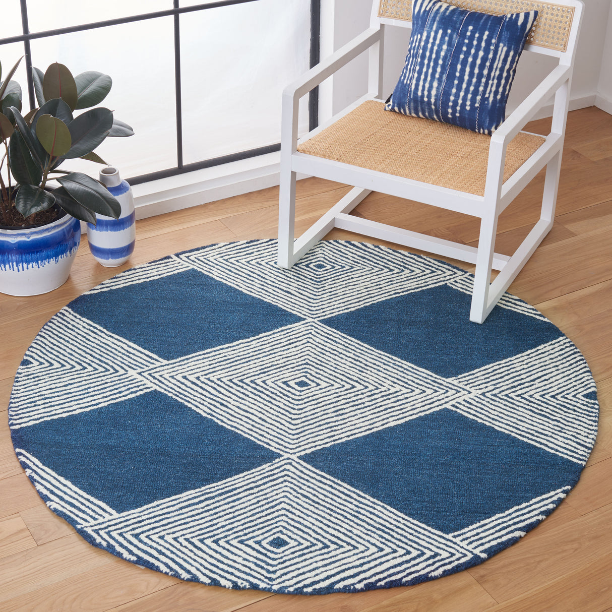 Safavieh Micro-Loop Mlp618N Navy/Ivory Rugs.