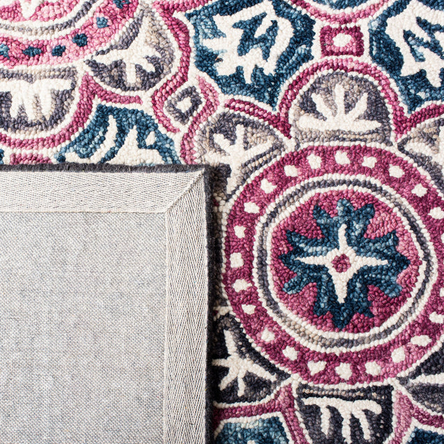 Safavieh Micro Loop Mlp632A Ivory/Pink Rug.