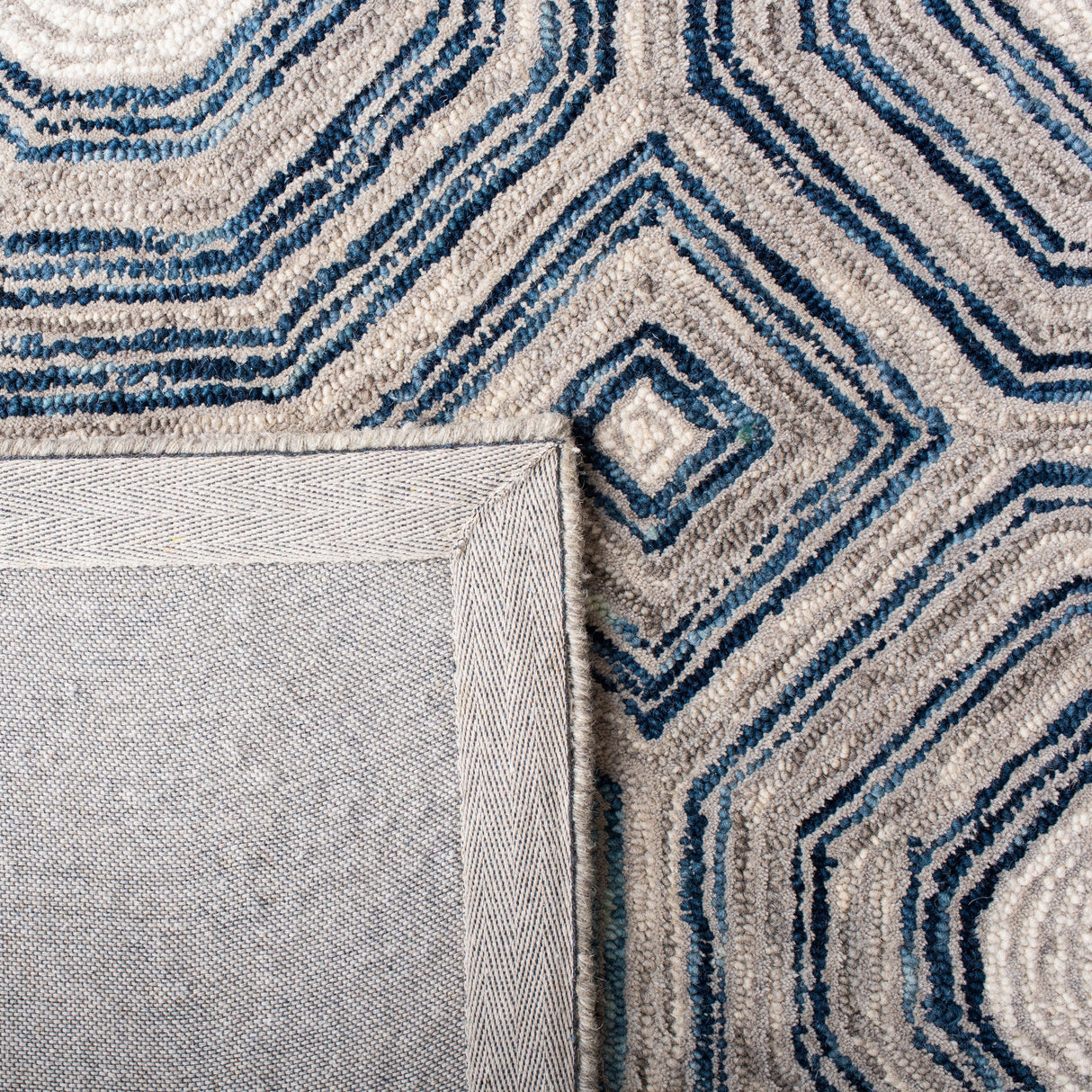 Safavieh Micro Loop Mlp639A Ivory/Blue Rug.
