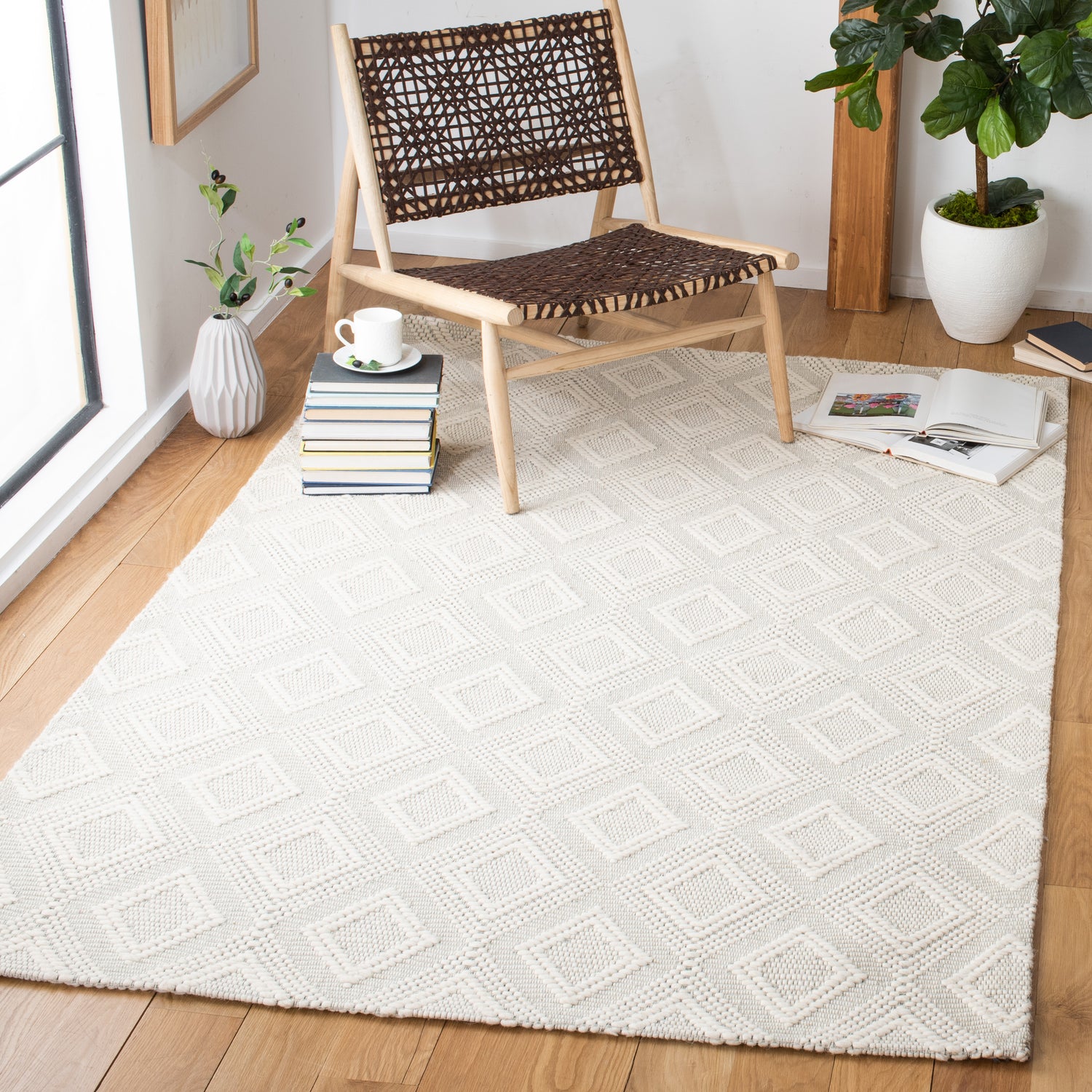Safavieh Marbella Mrb306A Ivory Rugs.