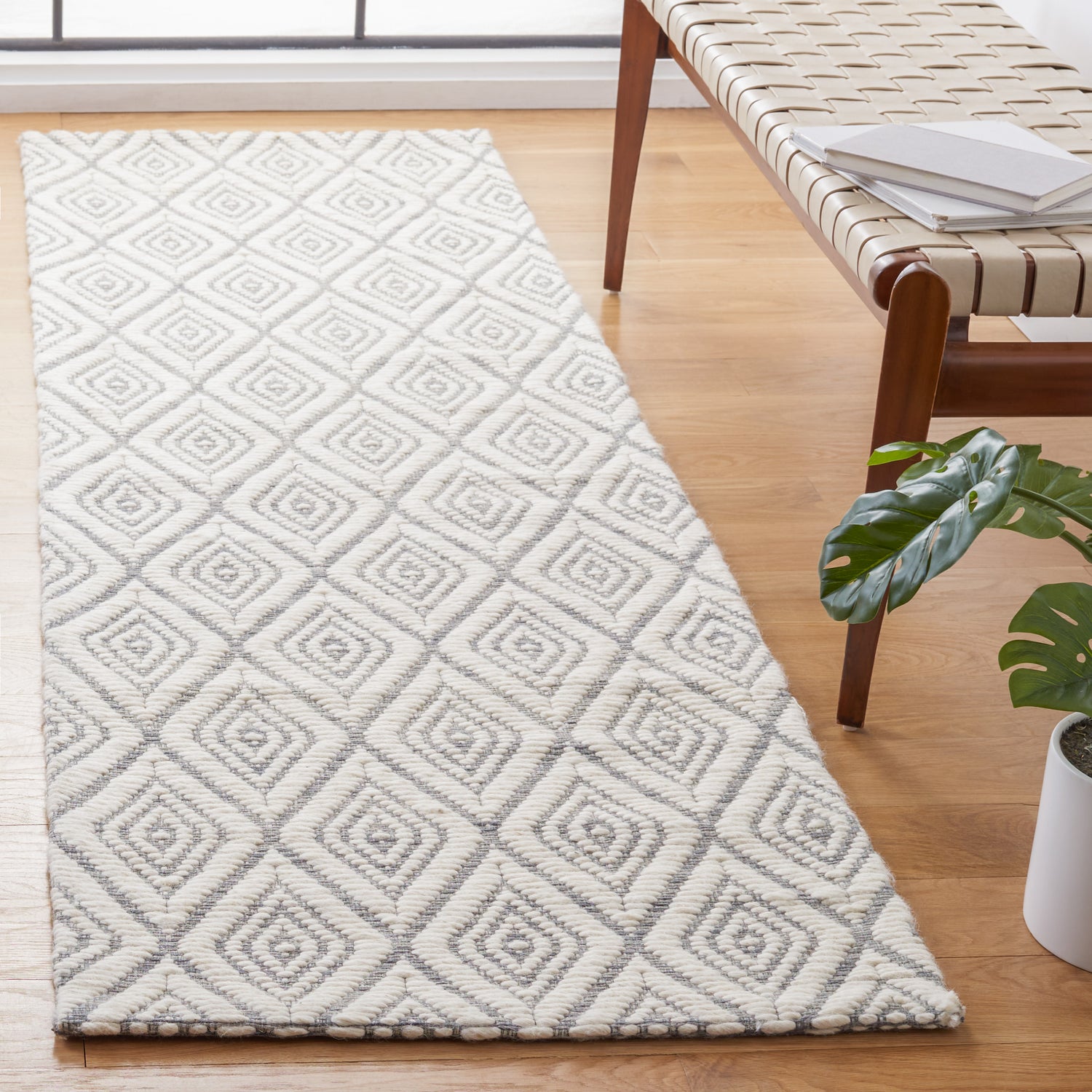Safavieh Marbella Mrb308F Grey/Ivory Rugs.