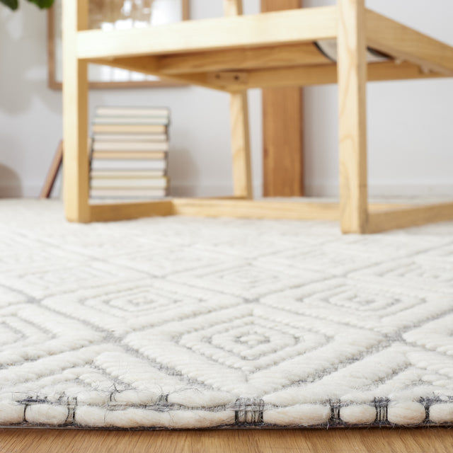 Safavieh Marbella Mrb308F Grey/Ivory Rugs.