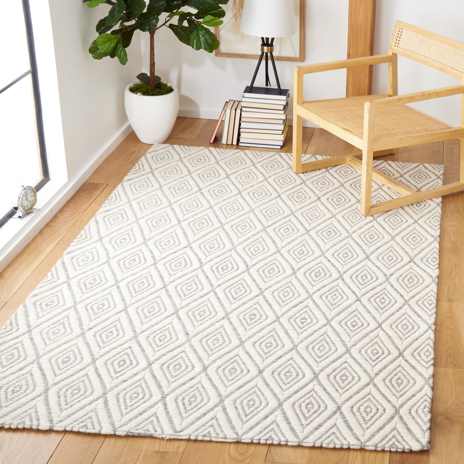 Safavieh Marbella Mrb308F Grey/Ivory Rugs.