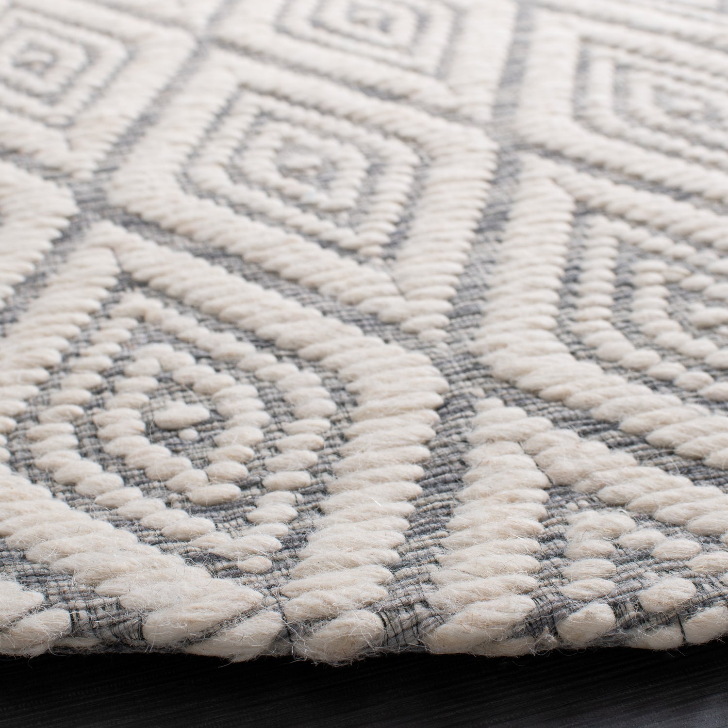 Safavieh Marbella Mrb308F Grey/Ivory Rugs.