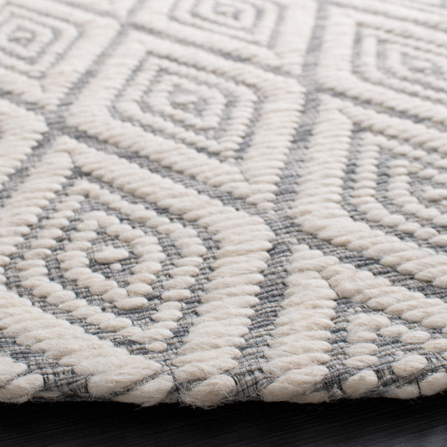 Safavieh Marbella Mrb308F Grey/Ivory Rugs.