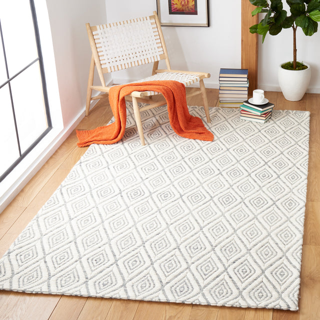 Safavieh Marbella Mrb308G Dark Grey/Ivory Rug.