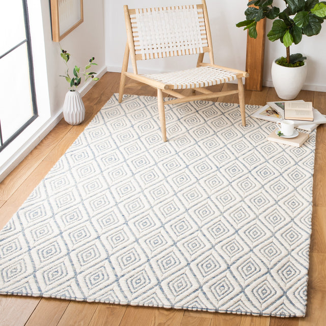 Safavieh Marbella Mrb308M Blue/Ivory Rug.