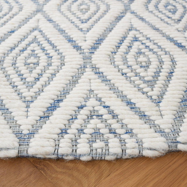 Safavieh Marbella Mrb308M Blue/Ivory Rug.