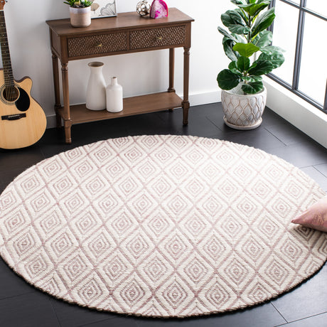 Safavieh Marbella Mrb308U Dark Pink/Ivory Rug.