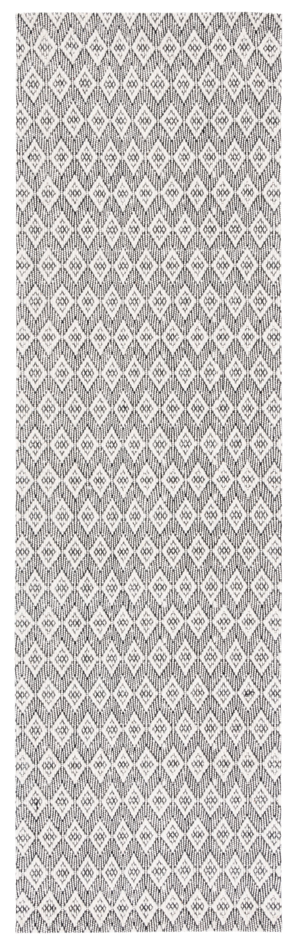 Safavieh Marbella Mrb310A Ivory/Black Rug.