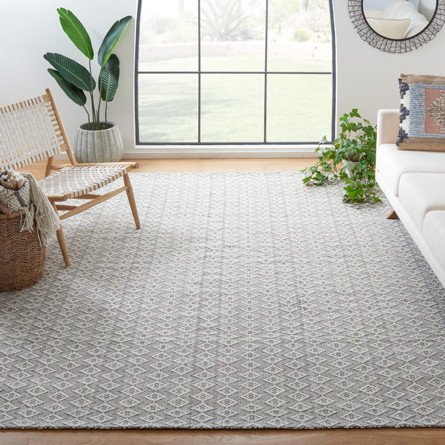 Safavieh Marbella Mrb310A Ivory/Black Rug.