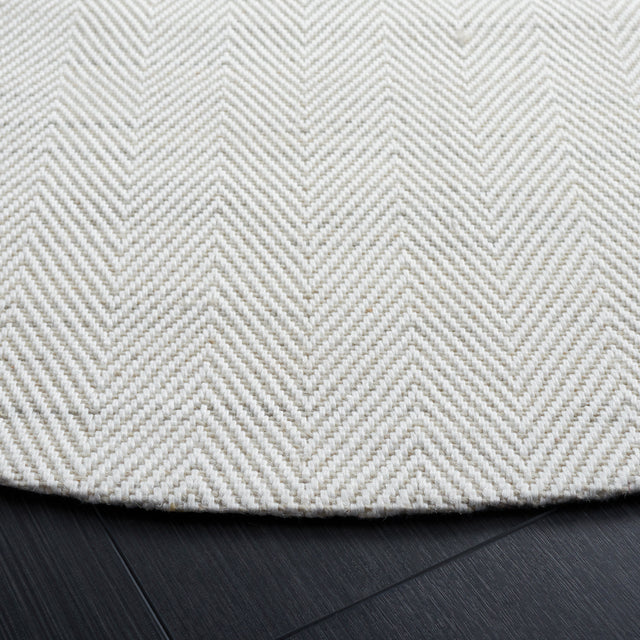 Safavieh Marbella Mrb313G Silver/Ivory Rug.