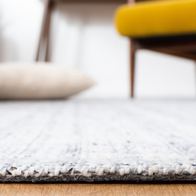 Safavieh Marbella Mrb314Q Red/Ivory Rug.