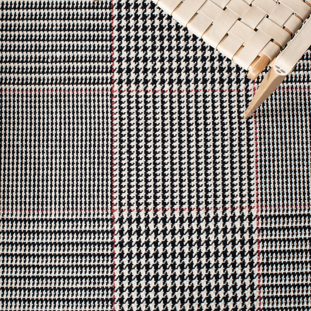 Safavieh Marbella Mrb318Z Black/Ivory Rug.