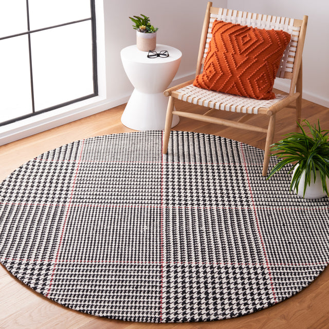 Safavieh Marbella Mrb318Z Black/Ivory Rug.