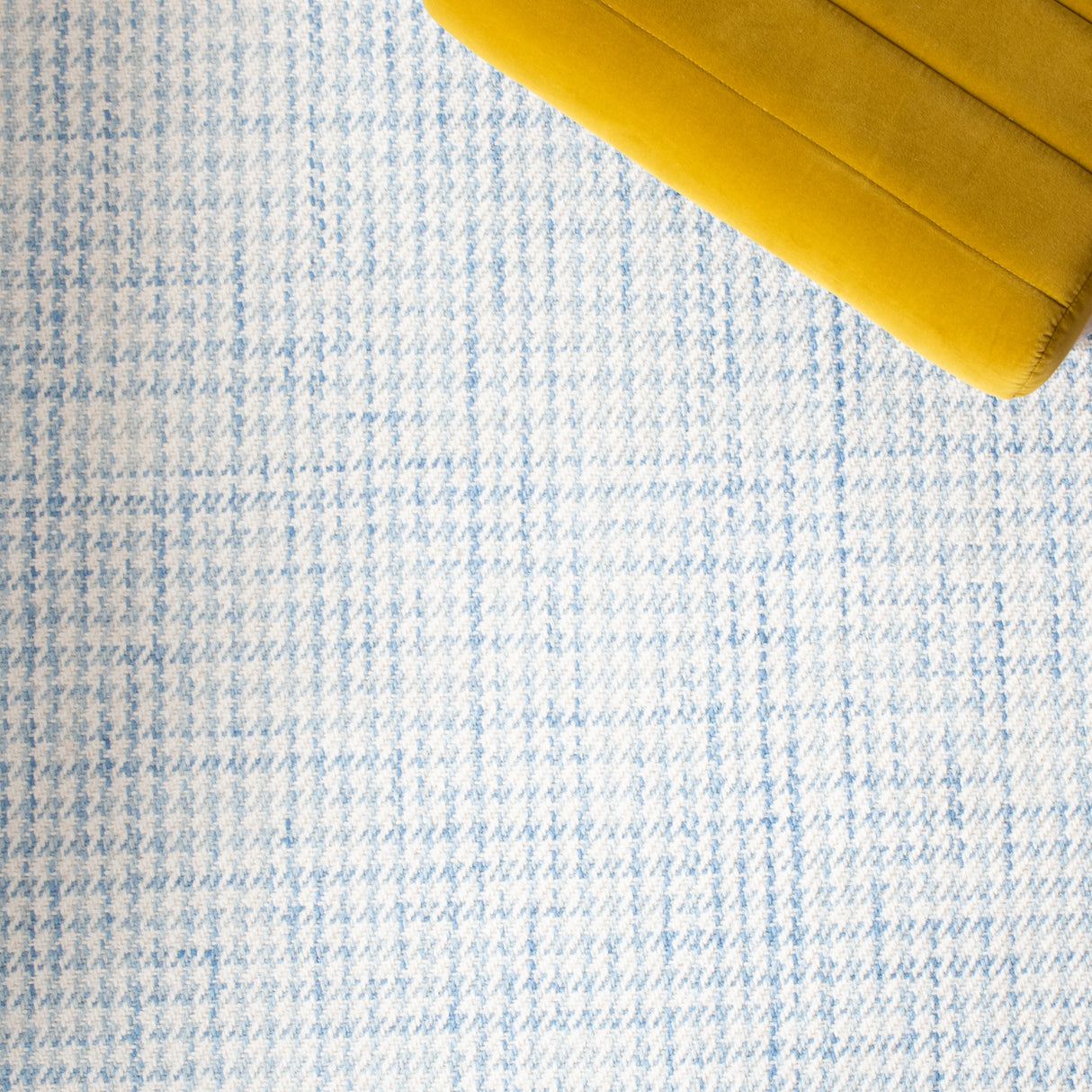 Safavieh Marbella Mrb319M Blue/Ivory Rug.