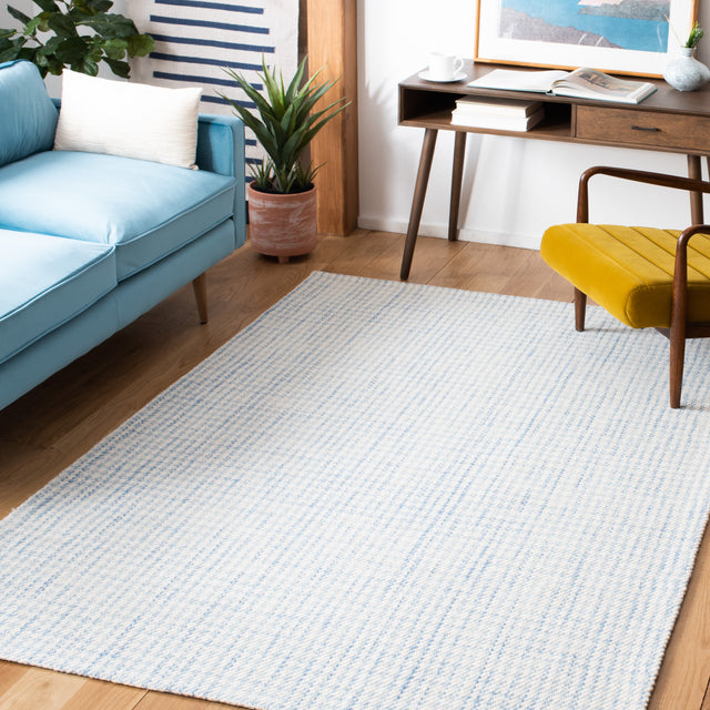 Safavieh Marbella Mrb319M Blue/Ivory Rug.