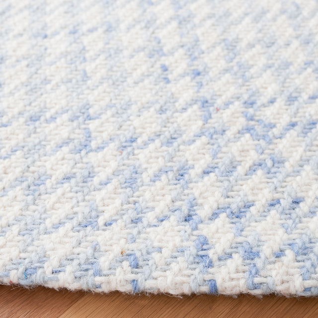 Safavieh Marbella Mrb319M Blue/Ivory Rug.