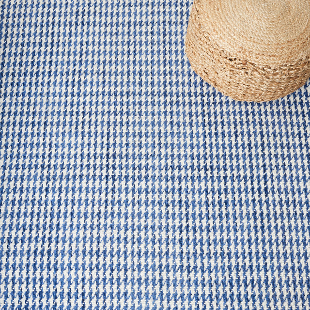 Safavieh Marbella Mrb319N Navy/Ivory Rug.