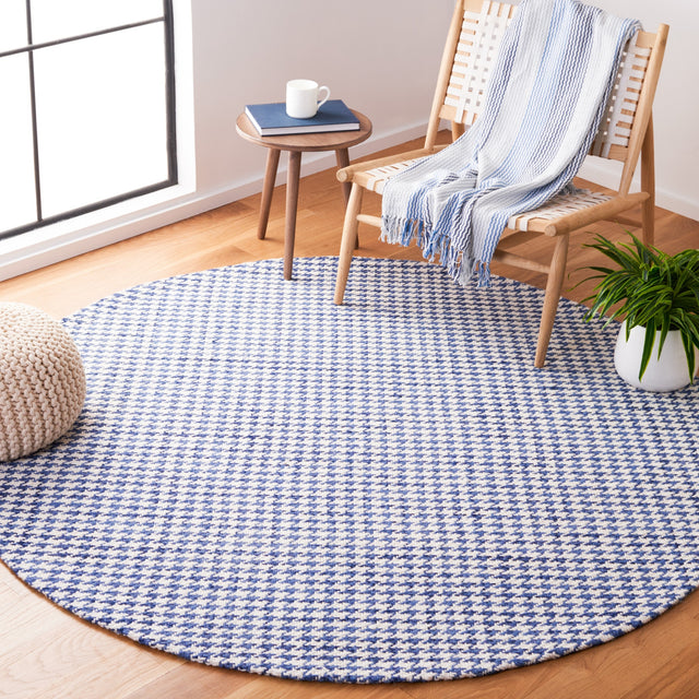 Safavieh Marbella Mrb319N Navy/Ivory Rug.