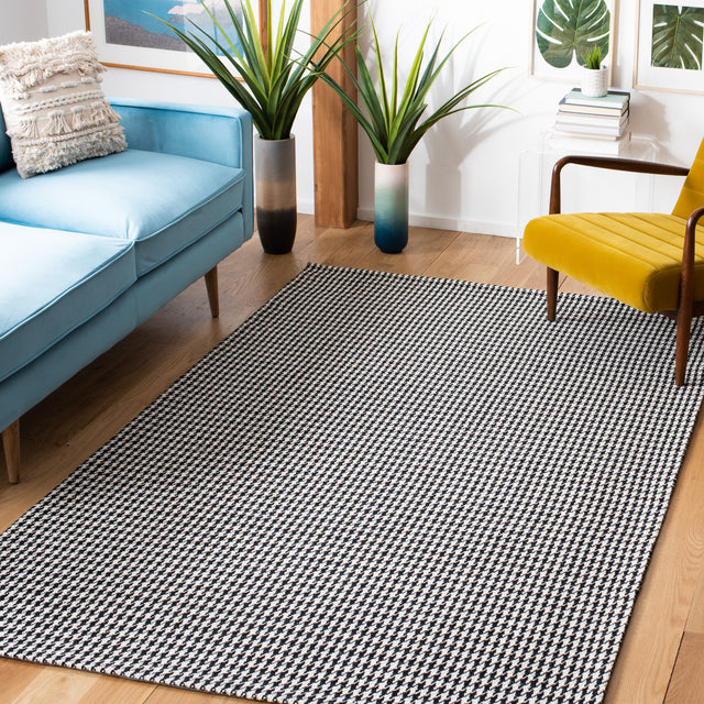 Safavieh Marbella Mrb319Z Black/Ivory Rug.