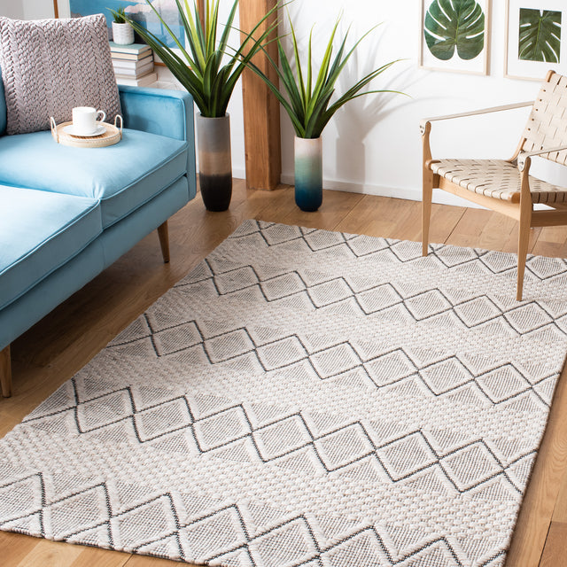 Safavieh Marbella Mrb320G Silver/Black Rug.