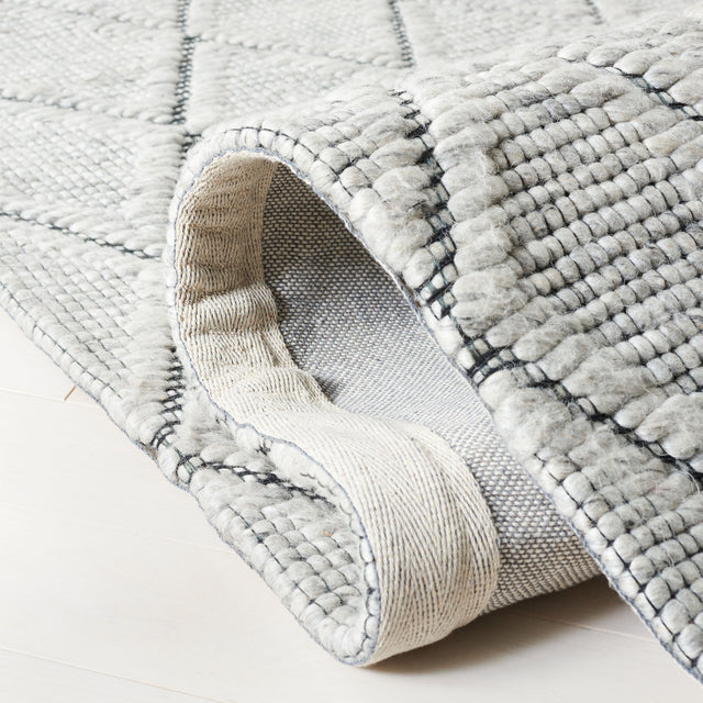 Safavieh Marbella Mrb321F Light Grey/Black Rug.